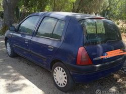 Blu Usata 2000 Renault Clio II Due volumi | 1000 €