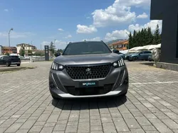 Grigio scuro Usata 2020 Peugeot 2008 GT-line SUV | 20.000 € (Molto cara)