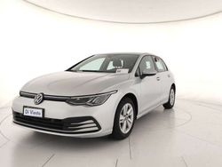 Argento riflesso metallizzato Usata 2021 VW Golf VIII R-line Tre volumi | 19.500 € (Super prezzo)