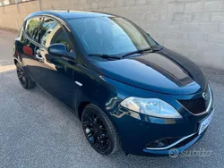 Blu Usata 2015 Lancia Ypsilon Gold Due volumi | 7900 € (Buon prezzo)