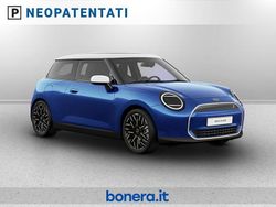 Blu Nuova 2025 Mini Cooper Favoured Due volumi | 41.350 € (Molto cara)