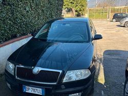 Nero Usata 2008 Skoda Octavia Elegance Tre volumi | 1700 €
