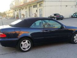 Blu/azzurro Usata 2000 Mercedes CLK230 Elegance Cabrio | 13.500 € (Buon prezzo)