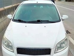 Bianco Usata 2009 Chevrolet Aveo Tre volumi | 1500 € (Buon prezzo)