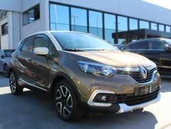 Bronzo(met.) Usata 2016 Renault Captur Iconic SUV | 13.490 € (Molto cara)