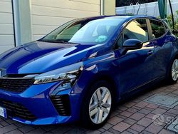 Blu Usata 2024 Renault Clio V Due volumi | 17.900 €