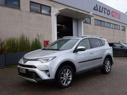 Argento Usata 2016 Toyota RAV4 Lounge SUV | 10.900 € (Buon prezzo)