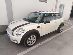 Bianco Usata 2009 Mini ONE Due volumi | 6700 € (Molto cara)
