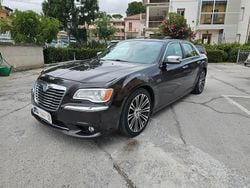 Nero Usata 2011 Lancia Thema Platinum Tre volumi | 9999 € (Ottimo prezzo)