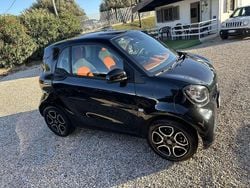 Musta Käytetty 2015 Smart ForTwo Coupé Passion Viistoperä | 8200 € (Perustarjous)