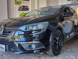 Nero Usata 2016 Renault Mégane IV Bose Edition Tre volumi | 9900 € (Buon prezzo)