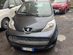 Grigio Usata 2011 Peugeot 107 Active Due volumi | 3500 € (Buon prezzo)