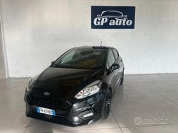 Nero Usata 2018 Ford Fiesta ST-Line Tre volumi | 9800 € (Buon prezzo)