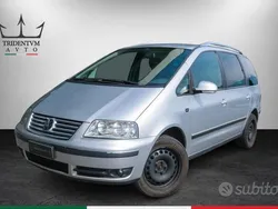 Argento Usata 2009 VW Sharan Monovolume | 4500 €