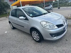 Grigio Usata 2008 Renault Clio II Tre volumi | 2500 € (Ottimo prezzo)