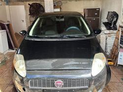 Usata 2007 Fiat Punto Due volumi | 1300 €