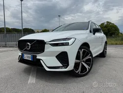 Bianco Usata 2022 Volvo XC60 R-Design SUV | 39.900 € (Cara)