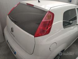 Usata 2015 Fiat Punto Furgone | 5300 €