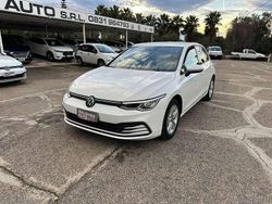 Bianco Usata 2021 VW Golf VIII Style Tre volumi | 19.200 € (Buon prezzo)