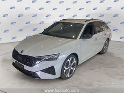Argento Nuova 2025 Skoda Octavia RS Station wagon | 39.900 € (Buon prezzo)