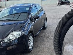 Nero Usata 2013 Fiat Grande Punto Lounge Due volumi | 1999 € (Super prezzo)