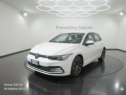Bianco Usata 2021 VW Golf VIII Life Tre volumi | 19.500 € (Ottimo prezzo)