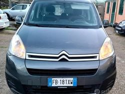 Grigio Usata 2015 Citroën Berlingo Feel Monovolume | 8399 € (Buon prezzo)