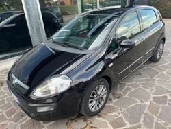 Nero Usata 2010 Fiat Punto Evo Emotion Due volumi | 3800 € (Ottimo prezzo)