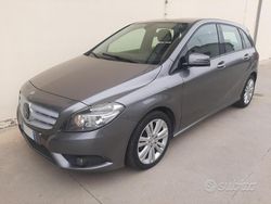 Grigio Usata 2012 Mercedes B180 Premium Monovolume | 6500 € (Buon prezzo)