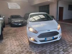Bianco Usata 2014 Ford Fiesta Tre volumi | 3700 € (Ottimo prezzo)
