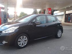 Nero Usata 2012 Peugeot 208 Due volumi | 5500 € (Cara)