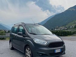 Grigio Usata 2016 Ford Tourneo Courier Monovolume | 7000 € (Cara)