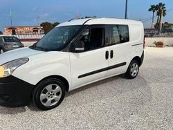 Bianco Usata 2011 Fiat Doblò Lounge Monovolume | 3900 € (Buon prezzo)