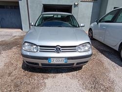Grigio Usata 2002 VW Golf IV Comfortline Tre volumi | 1600 € (Buon prezzo)