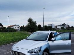 Grigio Usata 2019 Ford Focus Tre volumi | 12.500 € (Ottimo prezzo)