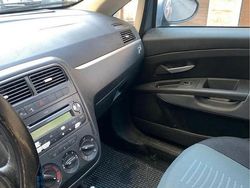 Grigio Usata 2008 Fiat Grande Punto Due volumi | 2000 €