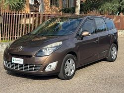 Marrone Usata 2010 Renault Scénic III Dynamique Monovolume | 3600 € (Buon prezzo)
