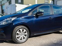 Blu Usata 2018 Peugeot 208 Active Due volumi | 8900 € (Buon prezzo)