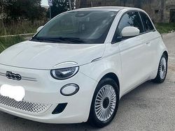 Bianco Usata 2021 Fiat 500e Due volumi | 12.000 € (Buon prezzo)