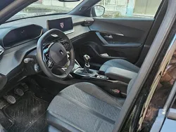 Usata 2023 Peugeot 2008 SUV | 21.400 € (Molto cara)