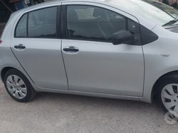 Grigio Usata 2008 Toyota Yaris Due volumi | 3500 € (Buon prezzo)