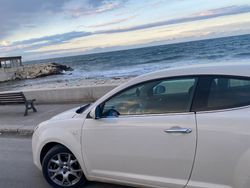 Bianco Usata 2009 Alfa Romeo MiTo Due volumi | 4200 € (Buon prezzo)