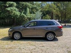 Grigio Usata 2021 Mitsubishi Outlander P-HEV Instyle SUV | 25.000 €