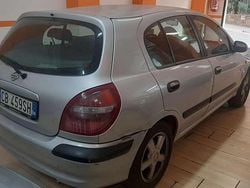 Grigio Usata 2002 Nissan Almera Tre volumi | 2190 €