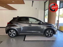 Grigio Nuova 2025 Toyota Yaris Hybrid Trend Due volumi | 19.990 € (Buon prezzo)
