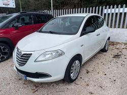 Usata 2013 Lancia Ypsilon Due volumi | 7400 € (Molto cara)