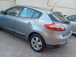 Usata 2009 Renault Mégane Tre volumi | 1800 € (Buon prezzo)