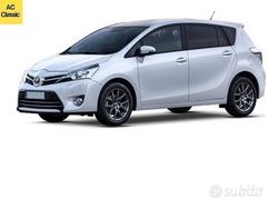Argento Usata 2015 Toyota Verso Monovolume | 10.900 € (Molto cara)