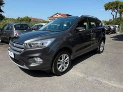 Grigio(met.) Usata 2019 Ford Kuga Business Edition SUV | 13.500 € (Ottimo prezzo)