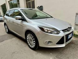 Argento Usata 2011 Ford Focus Titanium Station wagon | 6499 € (Buon prezzo)